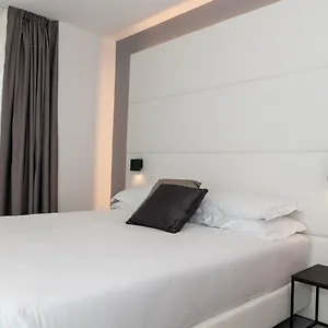 ***** Hotel J44 Lifestyle Italy