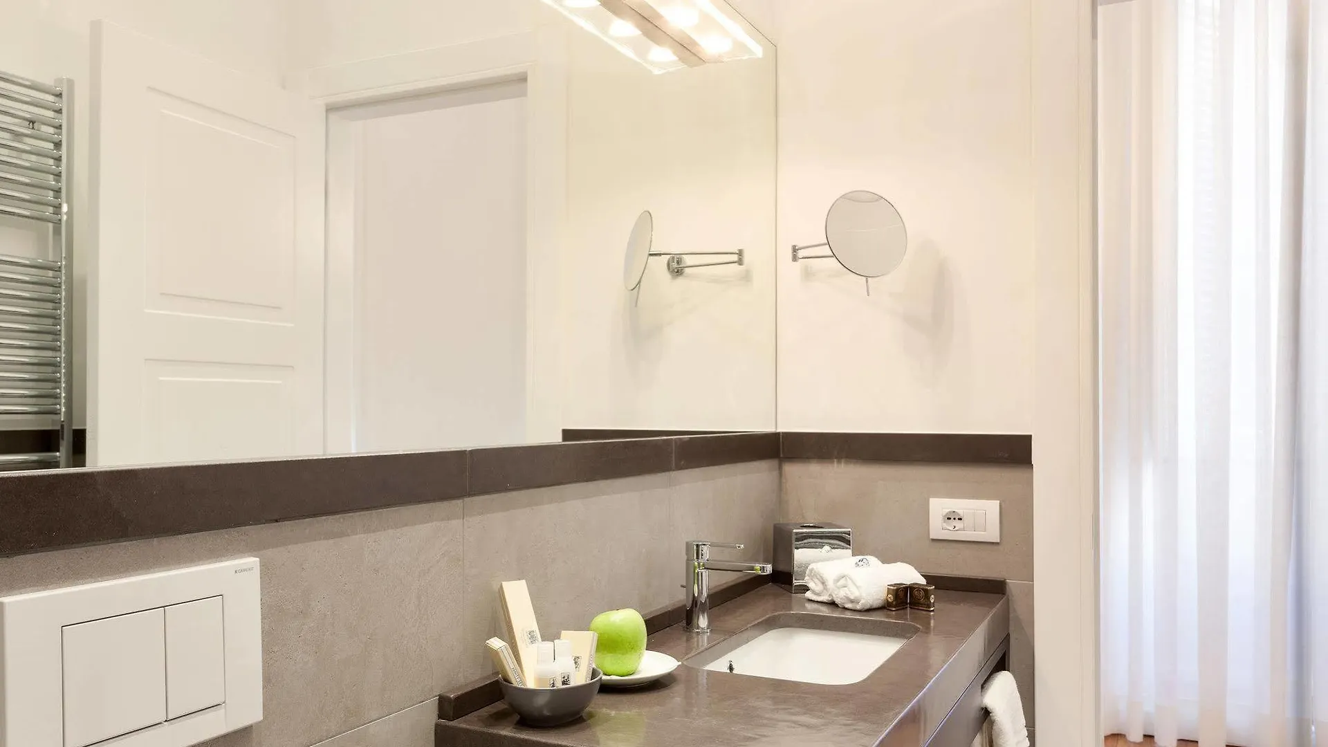 רומא 504 Corso Suites 3*,